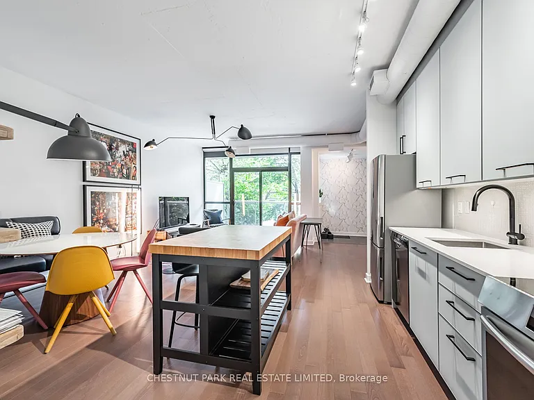64 Niagara St #221 — Photo 16