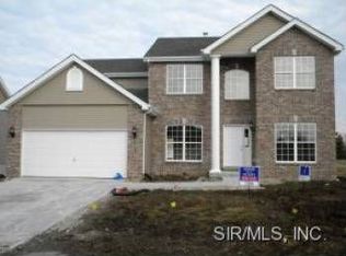 1003 Fox Trotter Dr, Swansea, IL