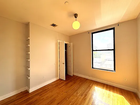 Rented by Pear NYC LLC | media 19