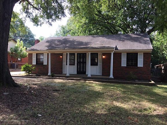 2nd image of 1615 Hickory Dr