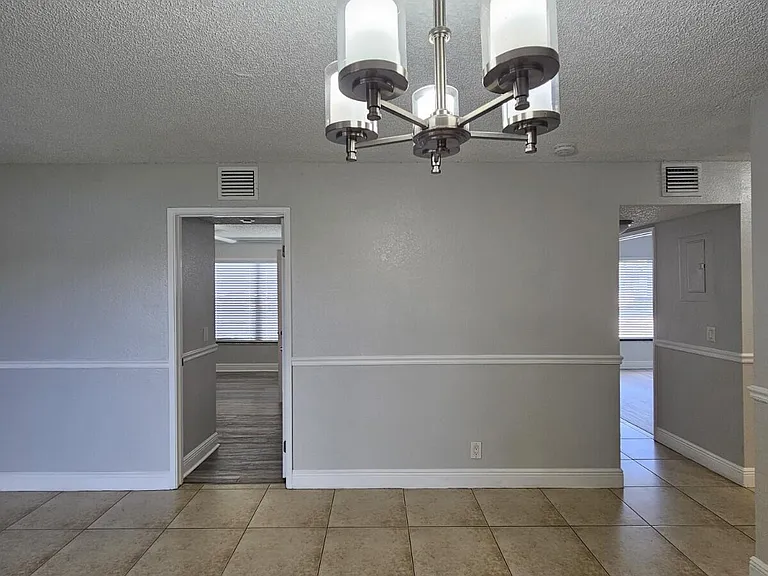 1453 Lake Crystal Dr #D — Photo 3