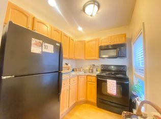 102 Endicott St #3A, Boston, MA 02113