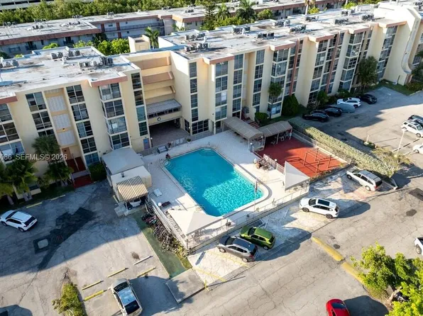 200 172nd St APT 504, Sunny Isles Beach, FL 33160