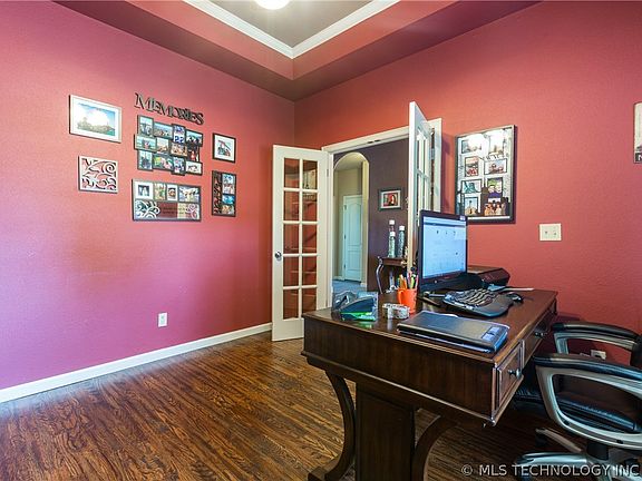 5th image of 14955 Courtney Ln