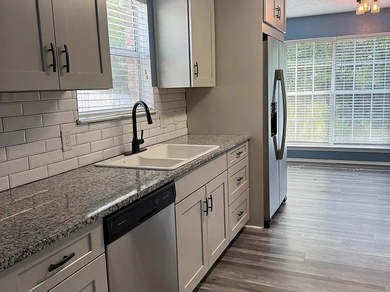 5 Neptune Dr — Photo 17