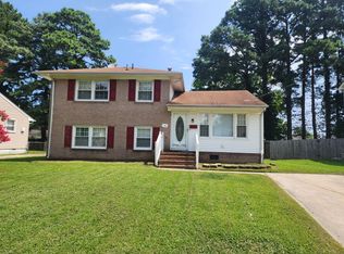 18 Janet Dr, Hampton, VA 23666