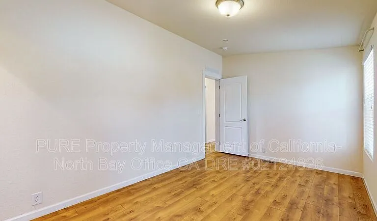 5389 Gravenstein Hwy N — Photo 13