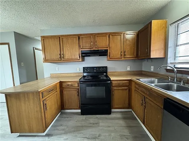 2 bed, 1.0 bath, 850 sqft, $850 — Photo 2