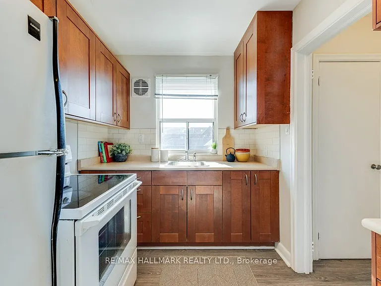 225 Woodville Ave #UPPER — Photo 12
