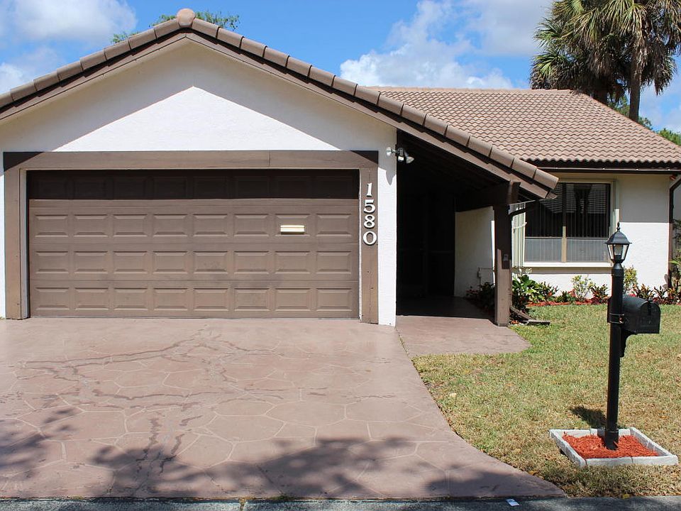 1st image of 1580 Riverwood Ln