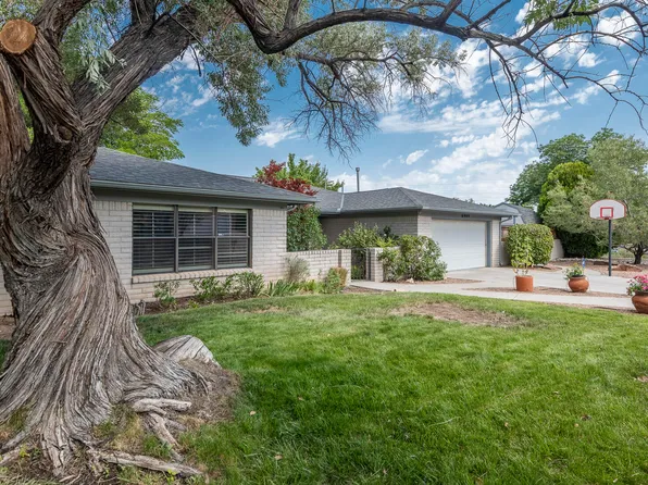 6909 Blossom Pl NE, Albuquerque, NM 87111