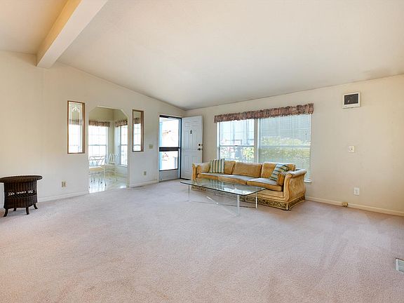 4th image of 49 Blanca Ln Space 70