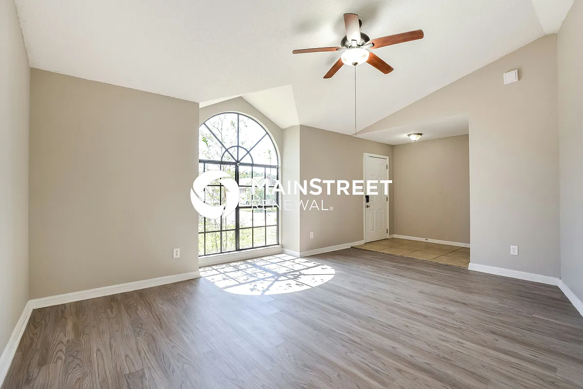 Living Room - 6643 Hiawassee Meadows Dr