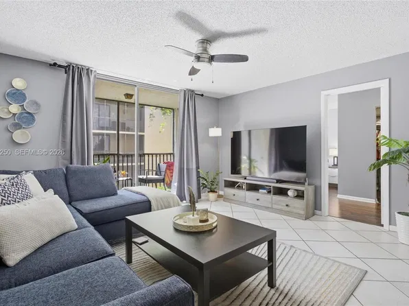 10451 W Broward Blvd APT 209, Plantation, FL 33324