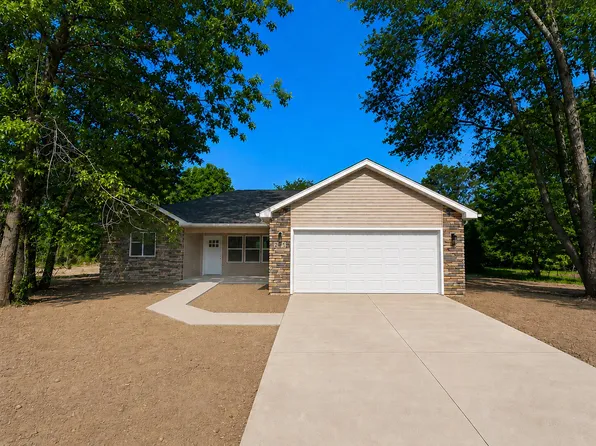 2771 Gady Pines Dr, Adrian, MI 49221