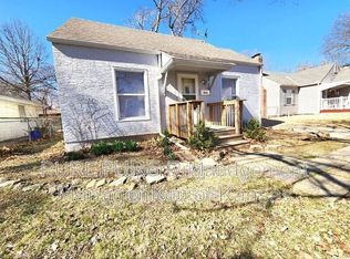 2021 SW Arnold Ave, Topeka, KS 66604