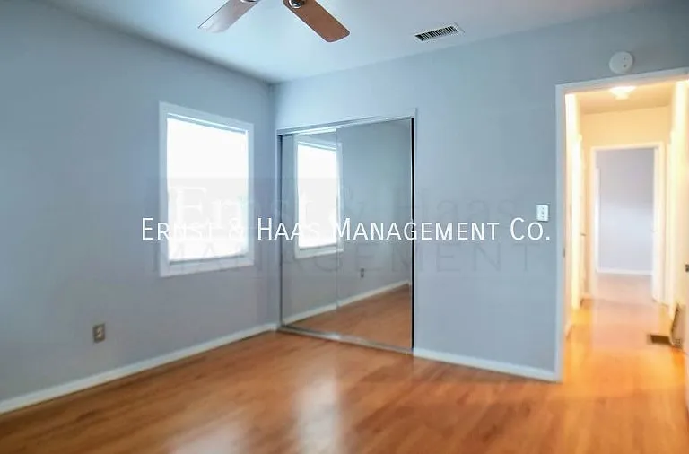 4224 Maury Ave — Photo 16