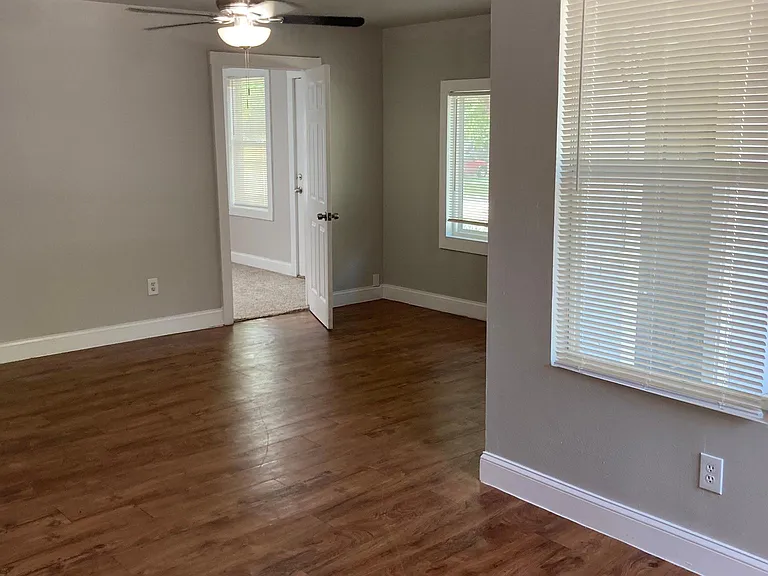 616 E Gandy St — Photo 3