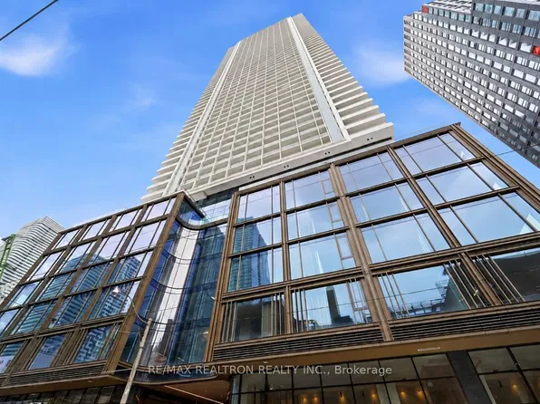 88 Queen St E, Toronto, ON