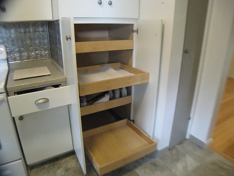 310 E Lake St — Photo 12