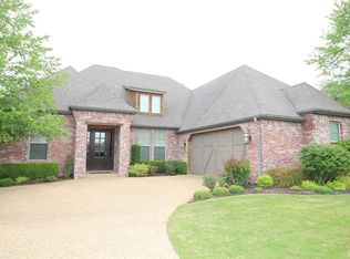 6213 S 26th St, Rogers, AR 72758