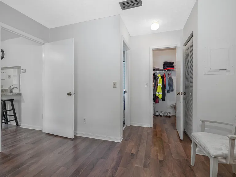 6537 SE Federal Hwy #101 — Photo 13