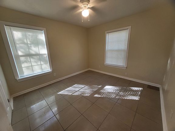 4th image of 1613_15 Alamo Ave #1615