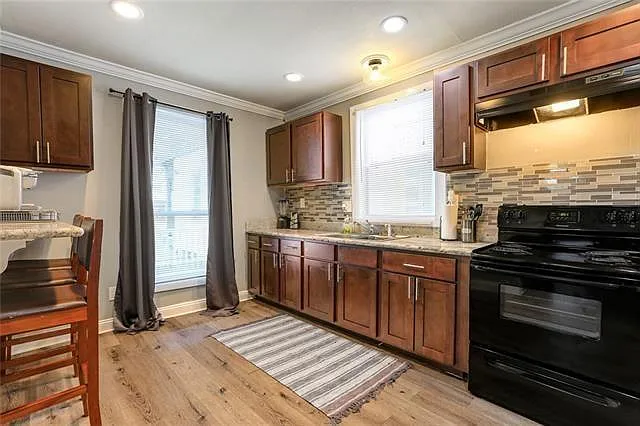 3 bed, 1.5 bath, 1197 sqft, $1,425 — Photo 3
