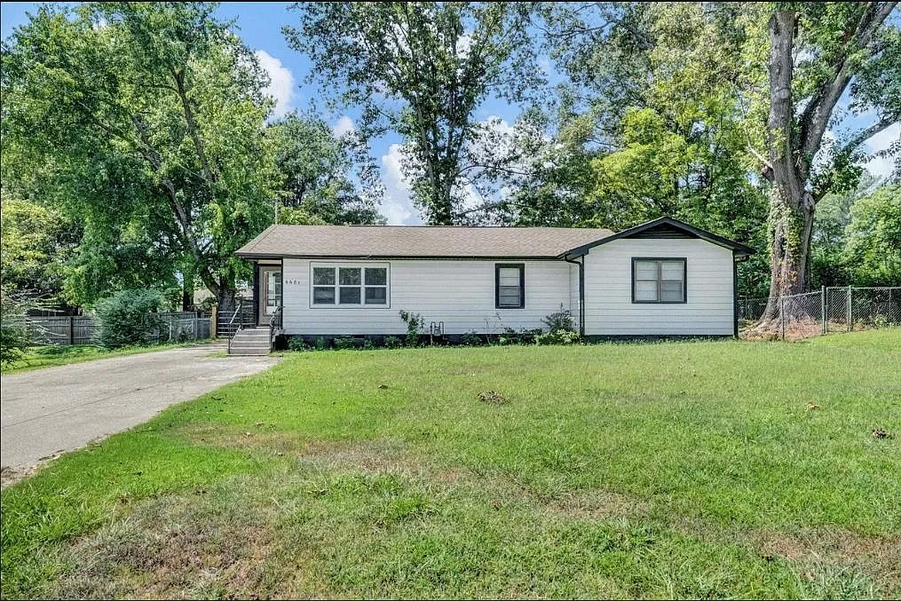 4 bed, 2.0 bath, $1,508 — Photo 1