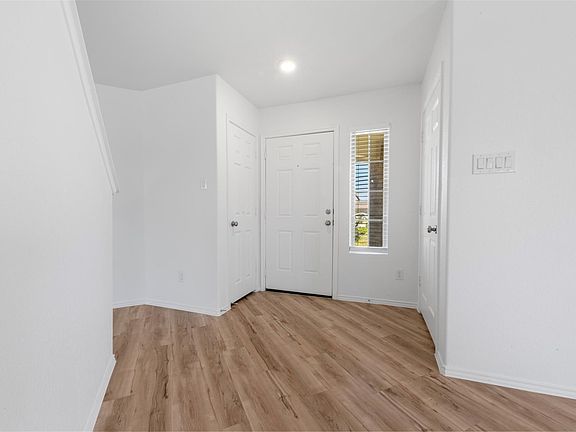 5th image of 14602 Broadbury Pond Rd
