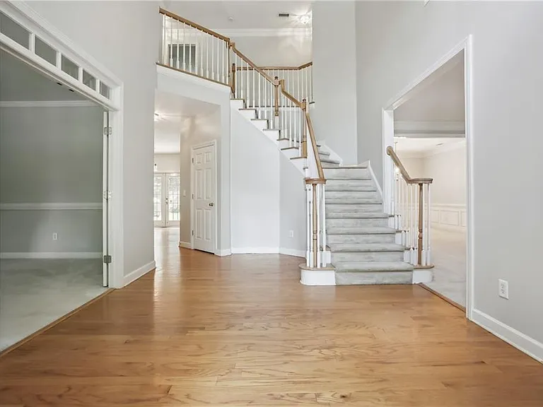 12250 Broadleaf Ln — Photo 3