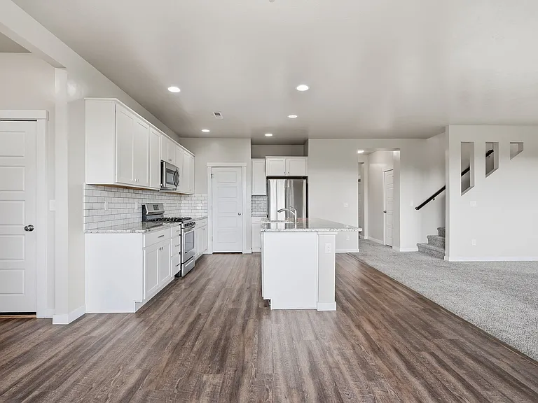 949 N Synergy Ln — Photo 6