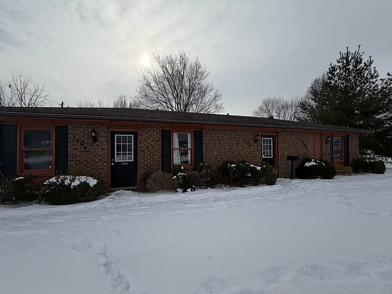 1402 E Main St #E — Photo 1
