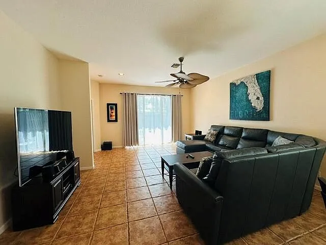 5201 Sancerre Cir — Photo 12