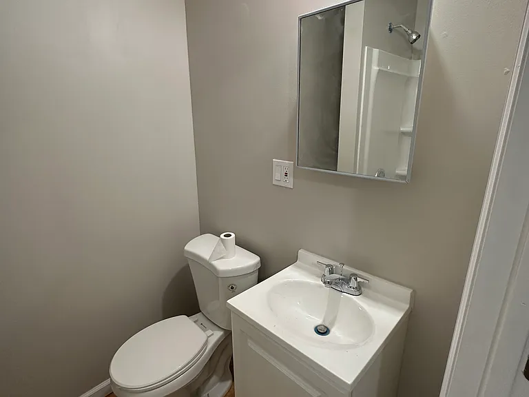153 James St #11 — Photo 15