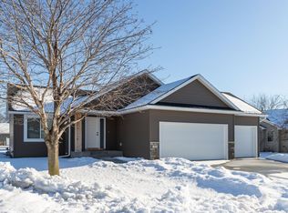 3427 Lakeridge Pl NW, Rochester, MN 55901