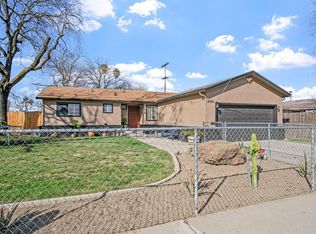 2065 Mount Vernon Dr, Modesto, CA 95350