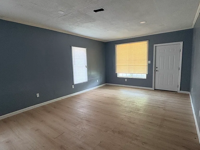 1305 Prosch Ave — Photo 4