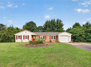5800 Goolagong Dr, Virginia Beach, VA 23464