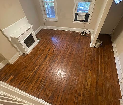 Living Room w/ Electric Fireplace