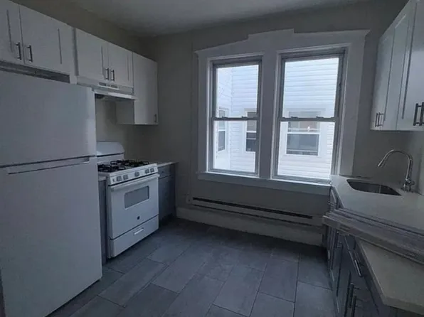 5 Larson Ct, Clifton, NJ
