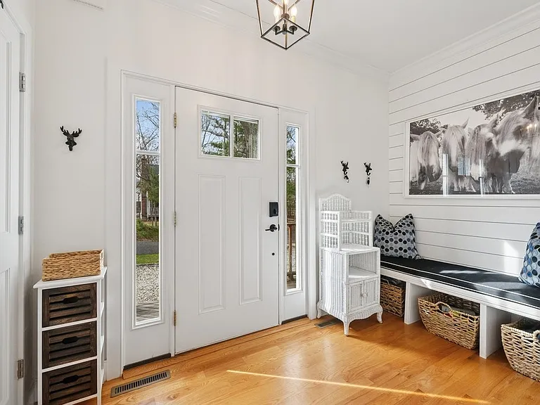 115 Park St — Photo 3