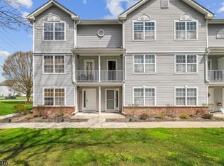 302 Lindsey Dr, Hackettstown, NJ 07840