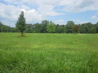 8100 W Indian Trail Rd, Seneca, IL 61360