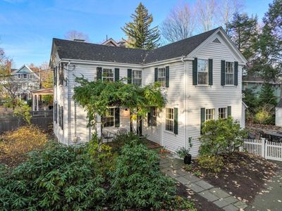 10 Laurel St, Newton, MA, 02459
