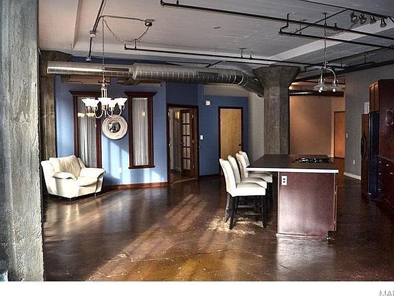 5th image of 1619-1623 Washington Ave #203