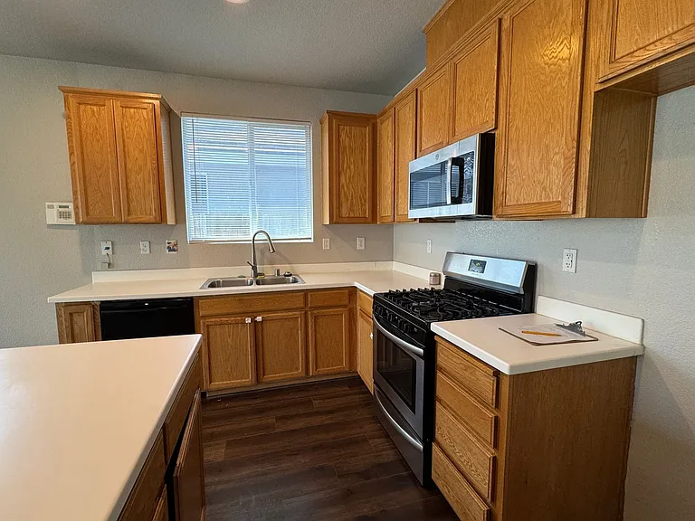 3020 McCook Way — Photo 10