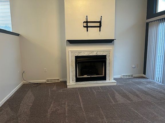 3rd image of 1099 Riverside Dr APT H