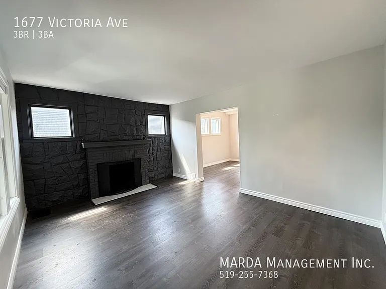 1677 Victoria Ave — Photo 6