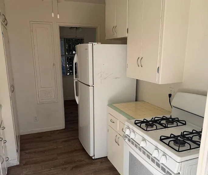 3475 Carmona Ave — Photo 9